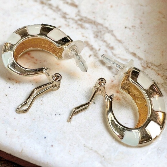 NEW Gold, Black & White Striped Interlocking Link Large Hoop Statement Earrings - Picture 14 of 16